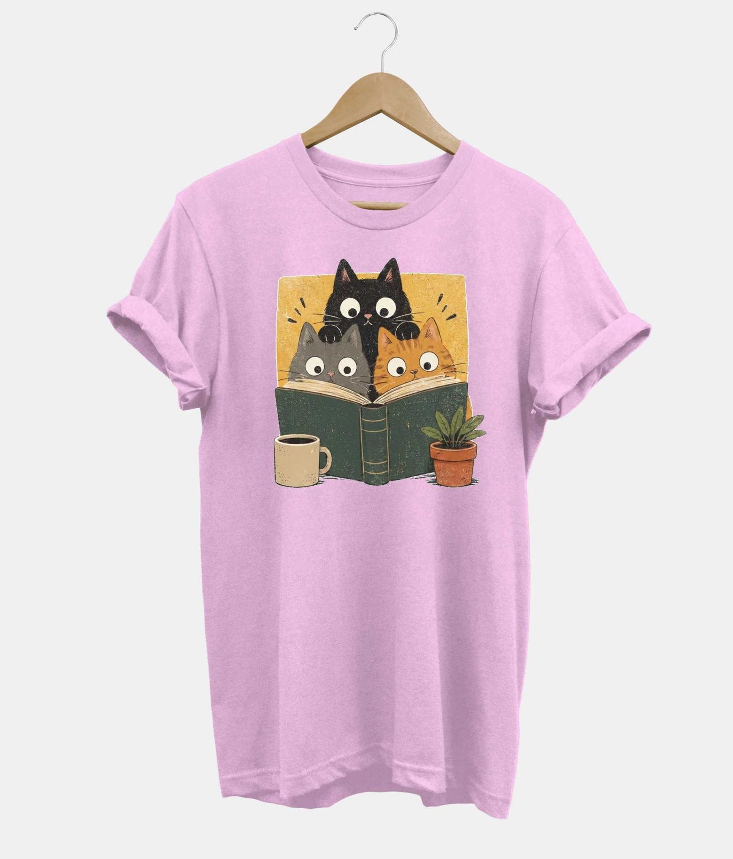 Book Club Cats t-shirt in pink