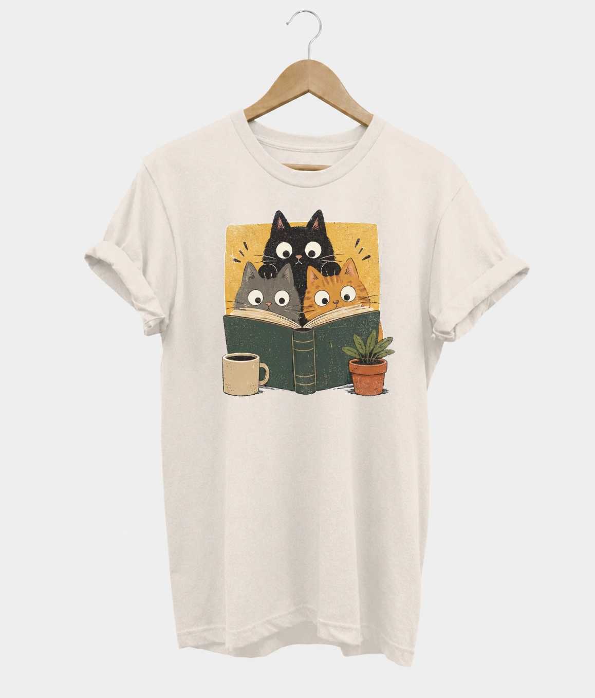 Book Club Cats t-shirt in beige