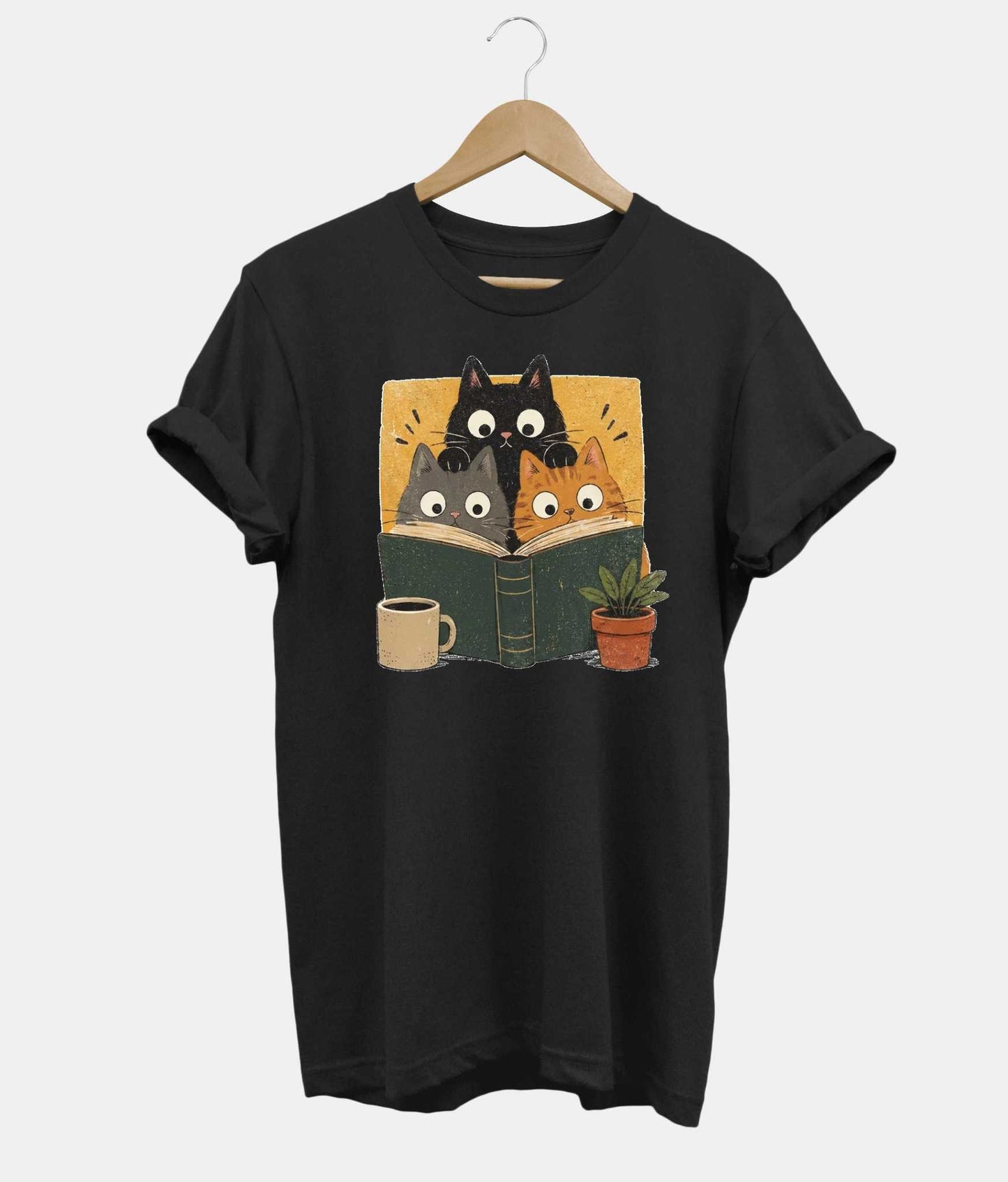 Book Club Cats t-shirt in black