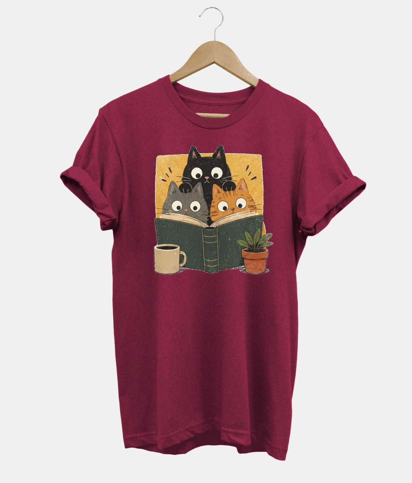 Book Club Cats t-shirt in dark red